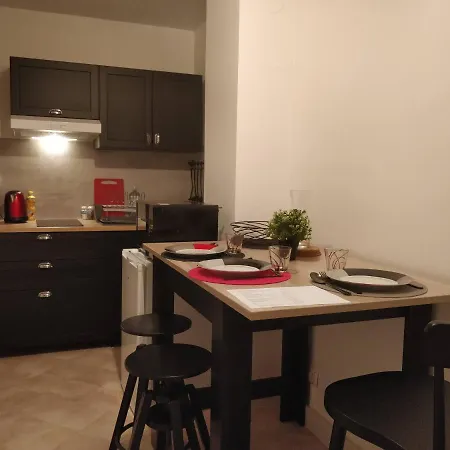Le Chicago, Joli Studio Centre Ville Apartment *